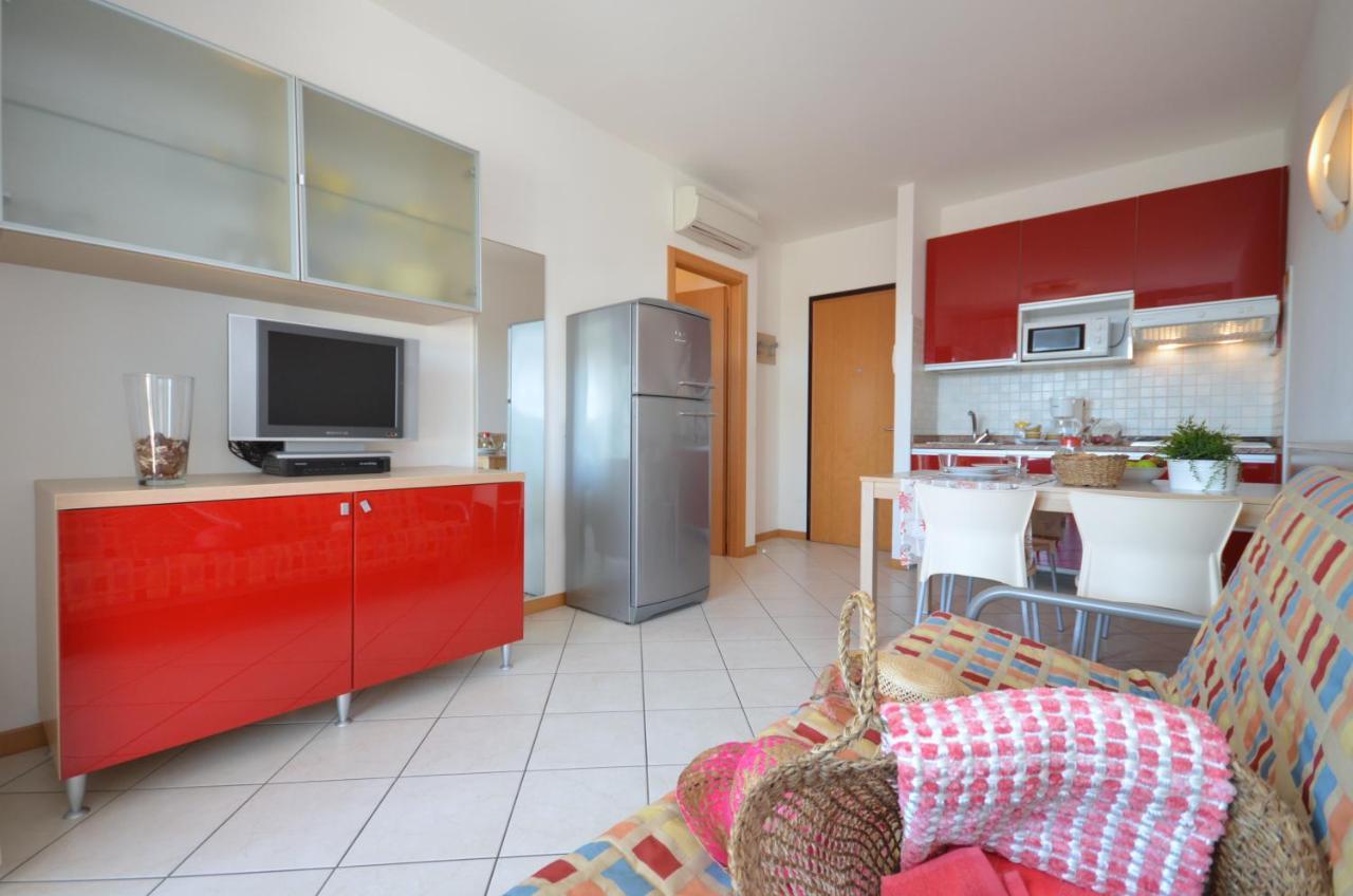 One-Bedroom Apartment,1030760914:JPEG