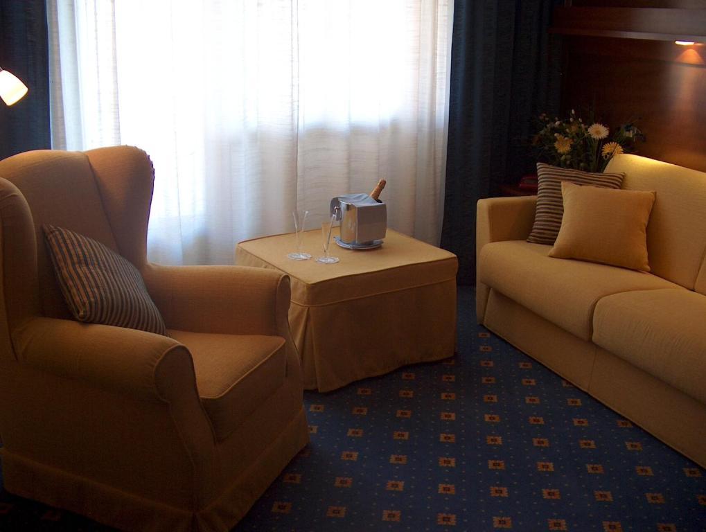 Junior Suite con Balcone e Vista Mare Laterale
